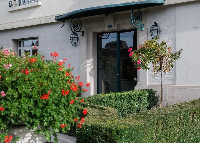 Eleve Collection - Riviera Escape *