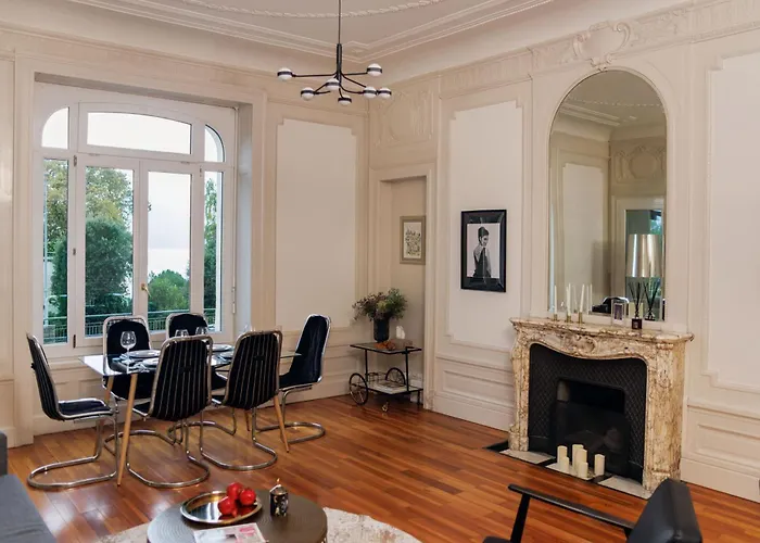 Eleve Collection - Riviera Escape Apartment *