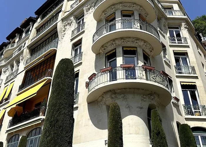 Eleve Collection - Riviera Escape Apartment