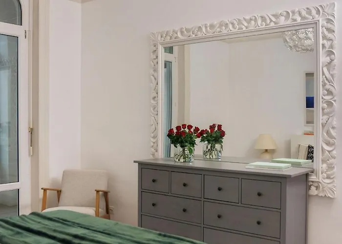 Eleve Collection - Riviera Escape Territet